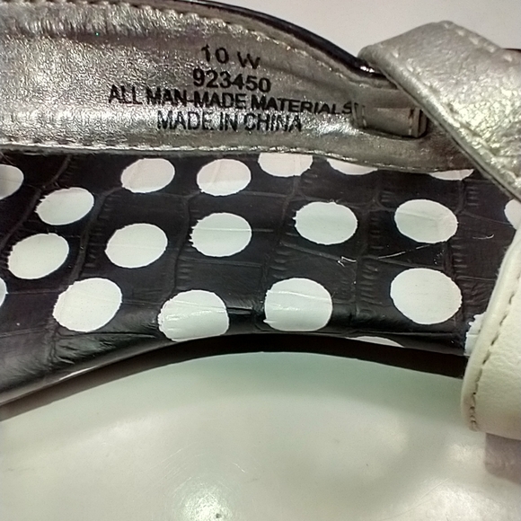 Lane Bryant Polka Dot T-Strap Sandals Women's sz 10W - Picture 9 of 9